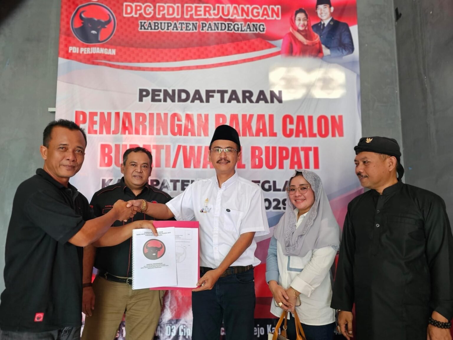 Resmi Ambil Formulir Pendaftaran Calon Bupati Pandeglang dari PDIP, Uday Suhada: Saya Serius Abdikan diri untuk Masyarakat