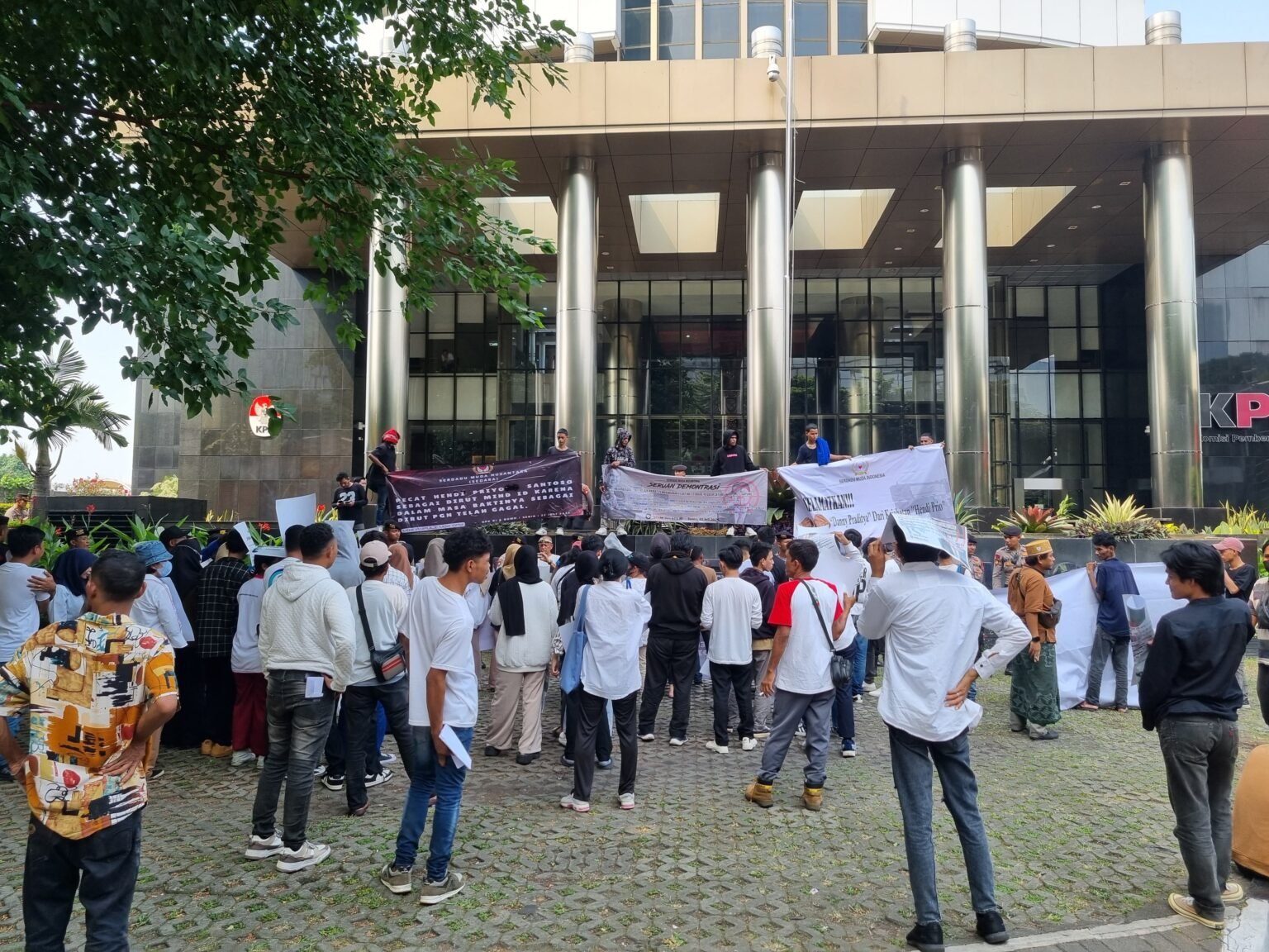 Serdadu Muda Nusantara Desak Copot Dirut PT MIND ID