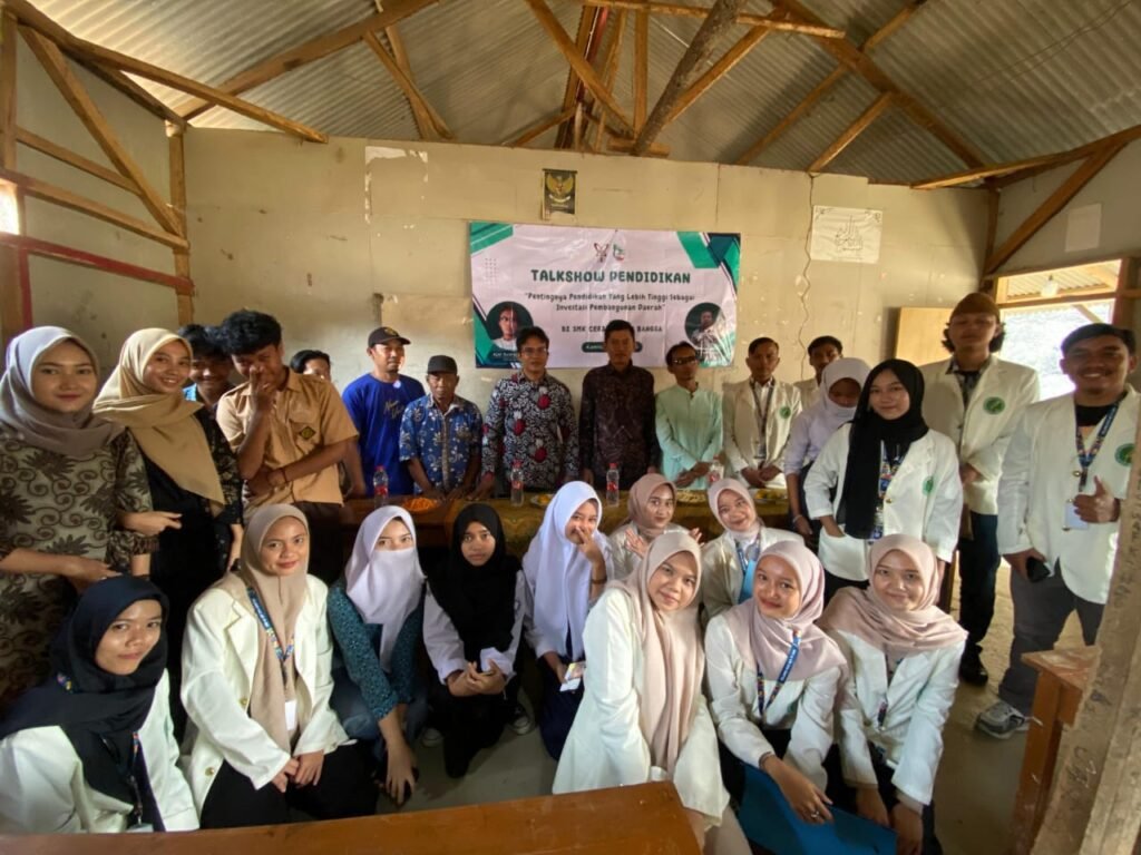 Dorong Semangat Pendidikan di Desa, KUKERTA UIN SMH Banten Gelar Talkshow di SMK Cerdas Anak Bangsa