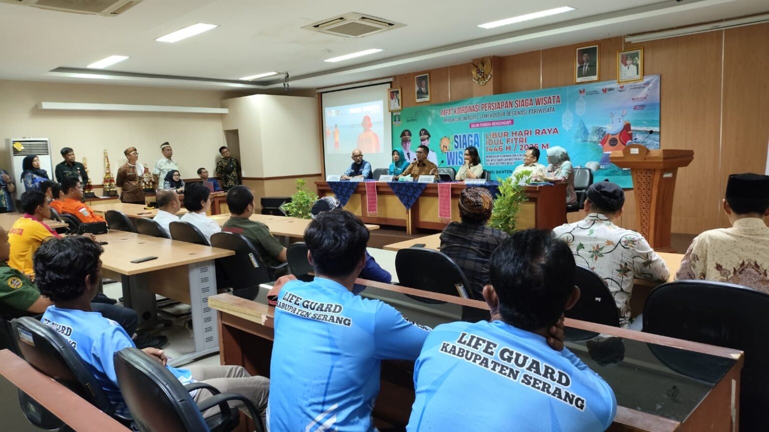 Wamen Pariwisata Ajak Pemda Banten Ciptakan Destinasi Wisata Tenang dan Menyenangkan Jelang Libur Lebaran 2025