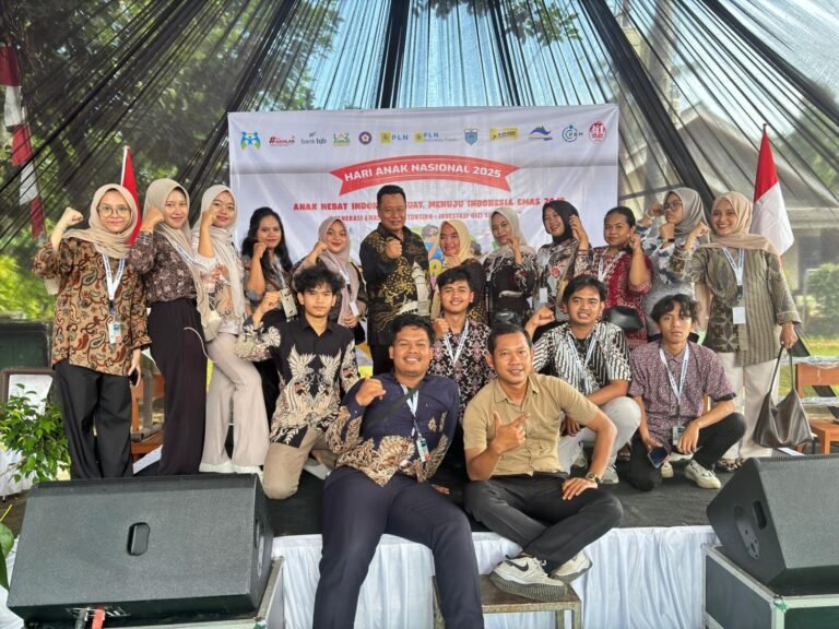 Heboh! KKM Kelompok 36 Meriahkan Hari Anak Nasional di Desa Kertasana, Pandeglang