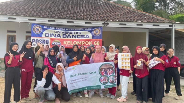 KKM 68 Uniba Sukseskan UMKM Keripik Pisang di Desa Bojong Pandan dengan Pembuatan Buatkan E-commerce dan Labeling Produk