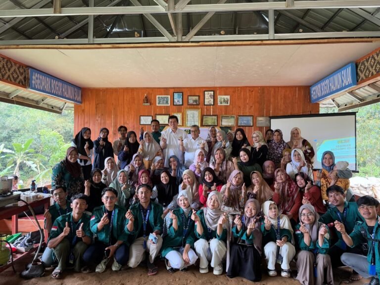 KKN INAIS Gelar Seminar Ekonomi Islam di Desa Malasari