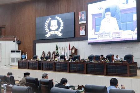 Rapat Paripurna DPRD Banten Bahas Raperda Ekonomi Kreatif dan Perubahan Bentuk Hukum Jamkrida