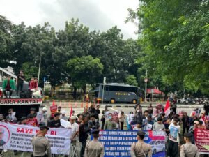 Ratusan HAMI Demo Depan KPK, Tuntut Usut Robert Marbun