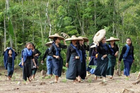 Baduy Luar dan Tantangan Hak Dasar: Ketika Tradisi Bertemu Kebutuhan Modern