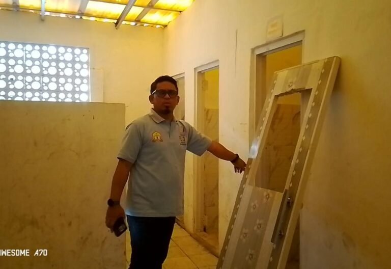 Kadindikbud Kota Serang Ngamuk saat Sidak di SDN Karangantu: Toilet Berantakan hingga Guru Menangis