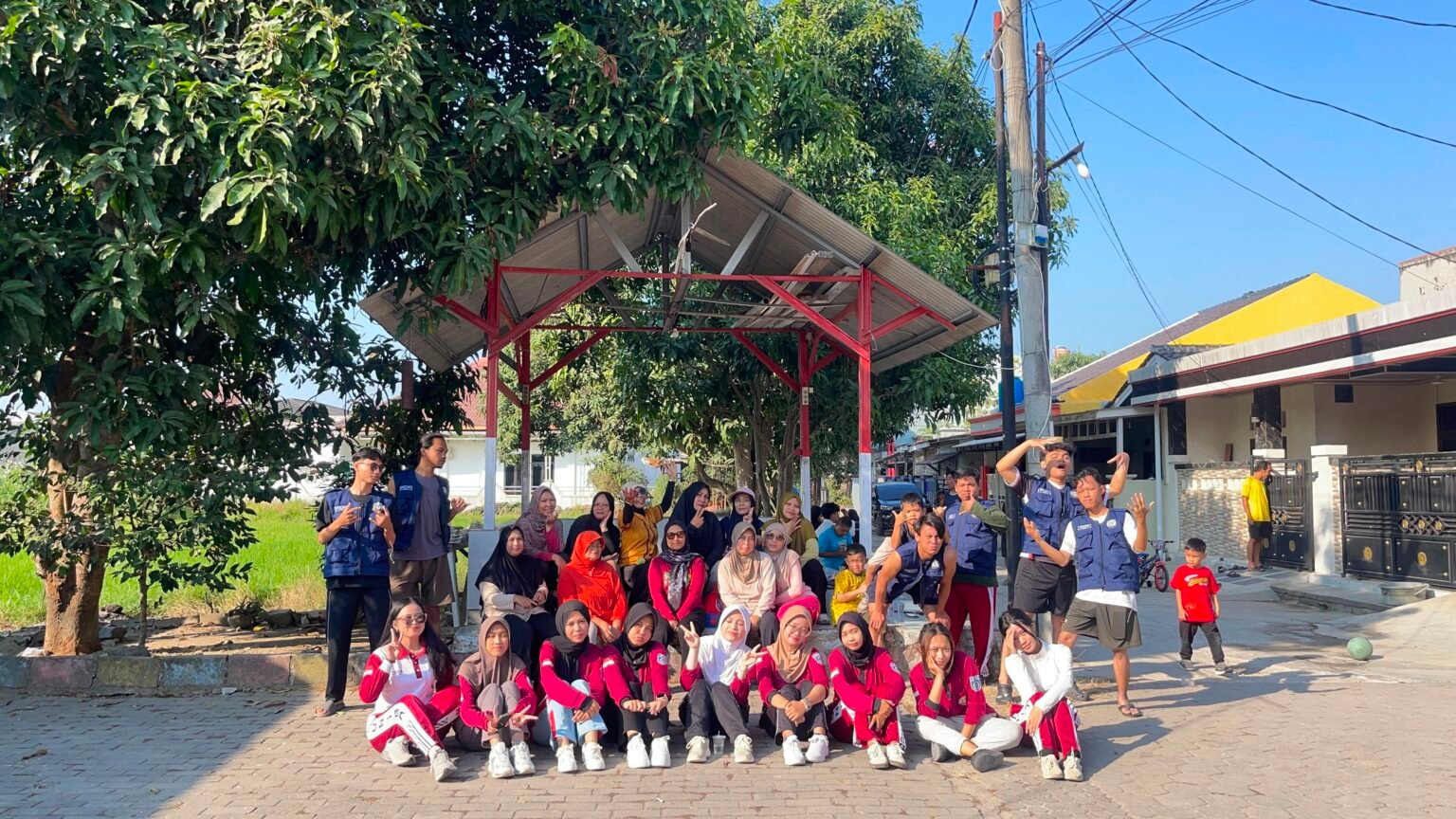 Mahasiswa KKM Kelompok 55 UNIBA Gelar Senam Bersama Masyarakat di Komplek Puri Cilegon
