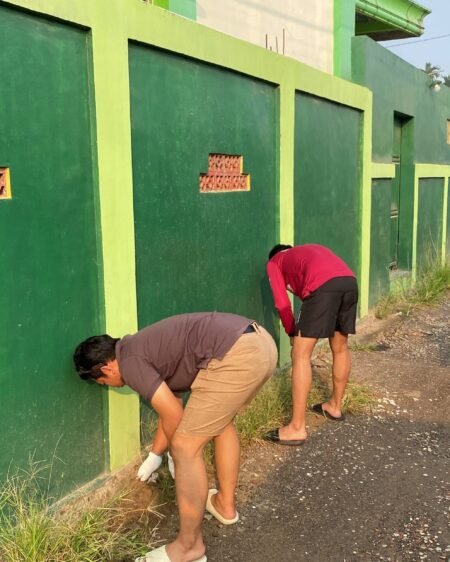 KKM UNIBA 78 Gelar Senam Pagi Bersama Anak-Anak dan Aksi Bersih-Bersih Lingkungan Posko