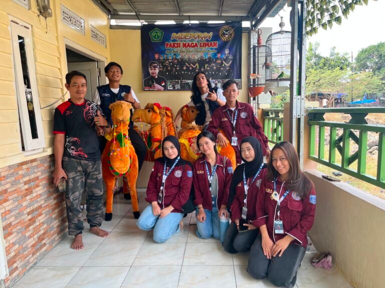 UMKM Miniatur Unta Desa Margasana Kembangkan Usaha Rekreasi dan Manasik Haji, KKM 55 UNIBA Dukung Promosi Produk Lokal