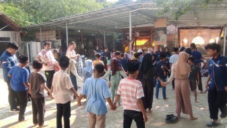 PADIKSI Unisbank Gelar Bakti Sosial di Desa Pranten, Salurkan Sembako dan Edukasi Kesehatan