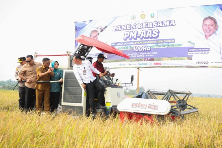 Andra Soni Minta Para Petani Terapkan Sistem Modern