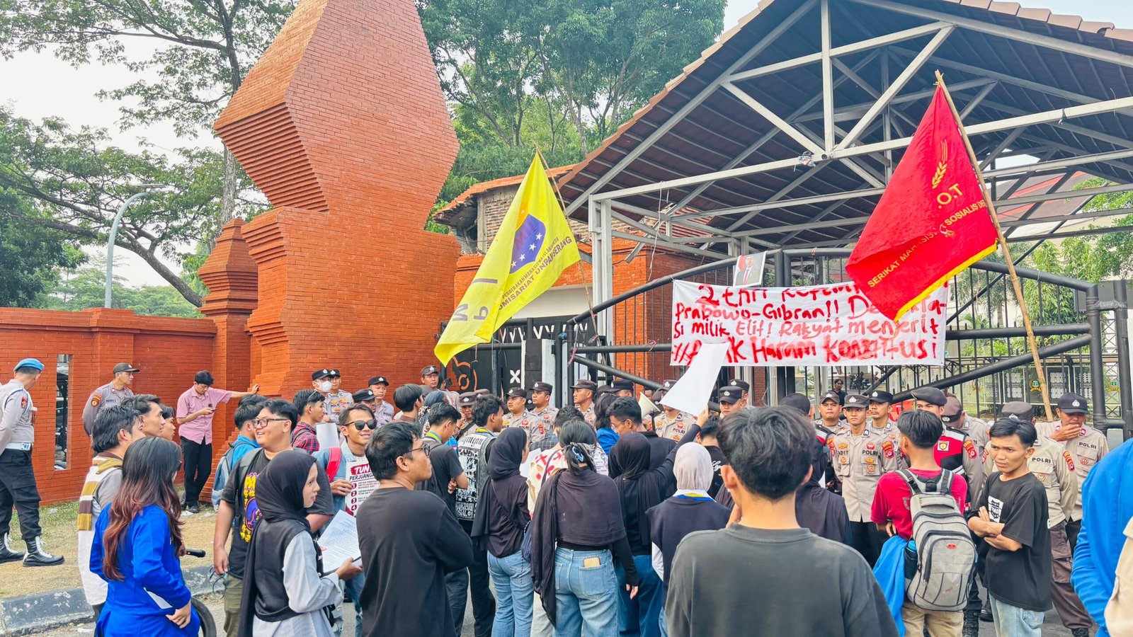Aksi Jilid II Aliansi Banten Bergerak: Dua Tahun Prabowo-Gibran, Demokrasi Milik Elit, Rakyat Menjerit